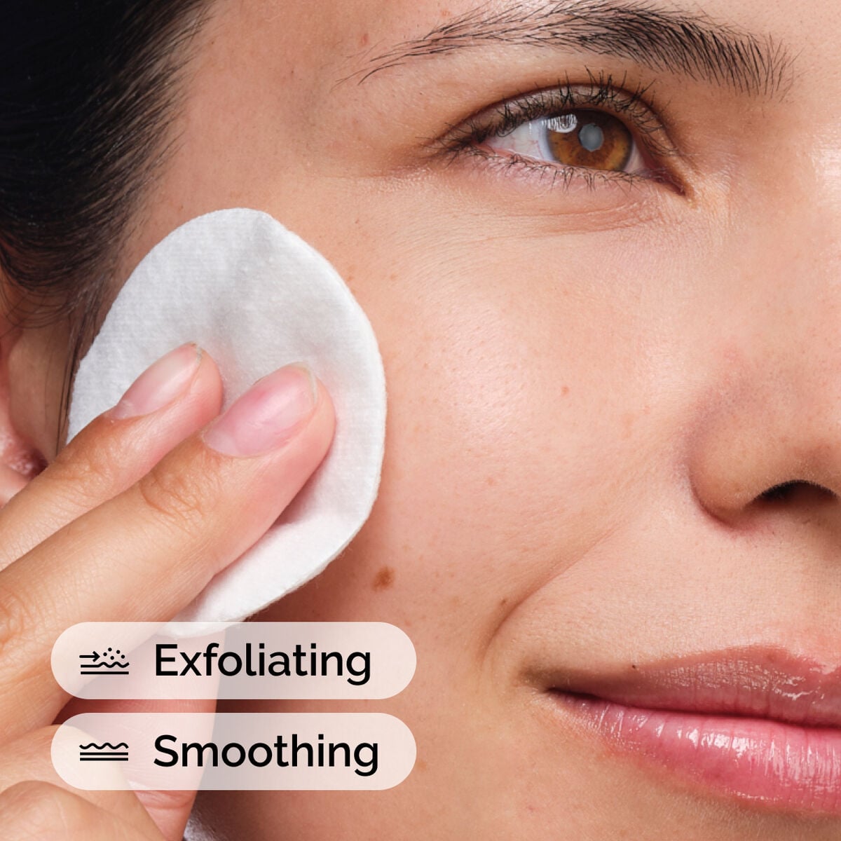 glycolic-acid-7-exfoliating-toner-r1 ord-glycolic-acid-exfoliating-toner-model-application-with-benefits.jpg